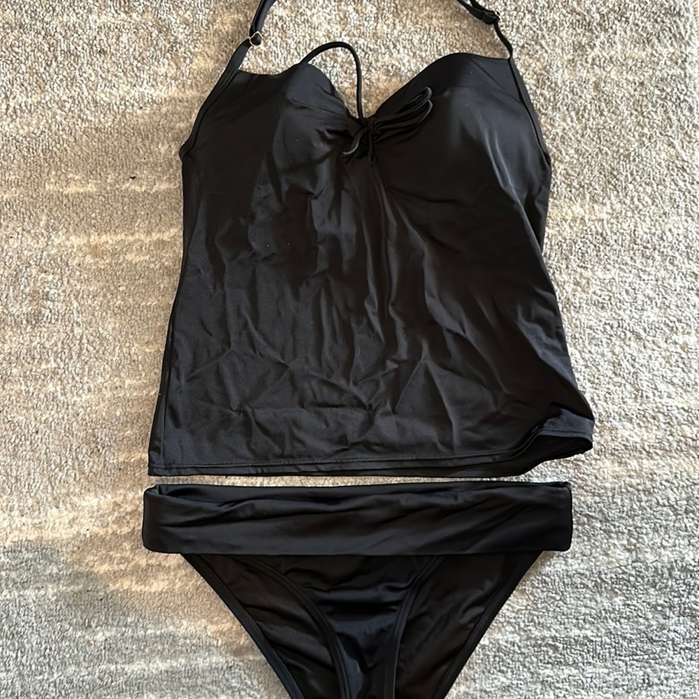 Victoria’s Secret black tankini 36B medium